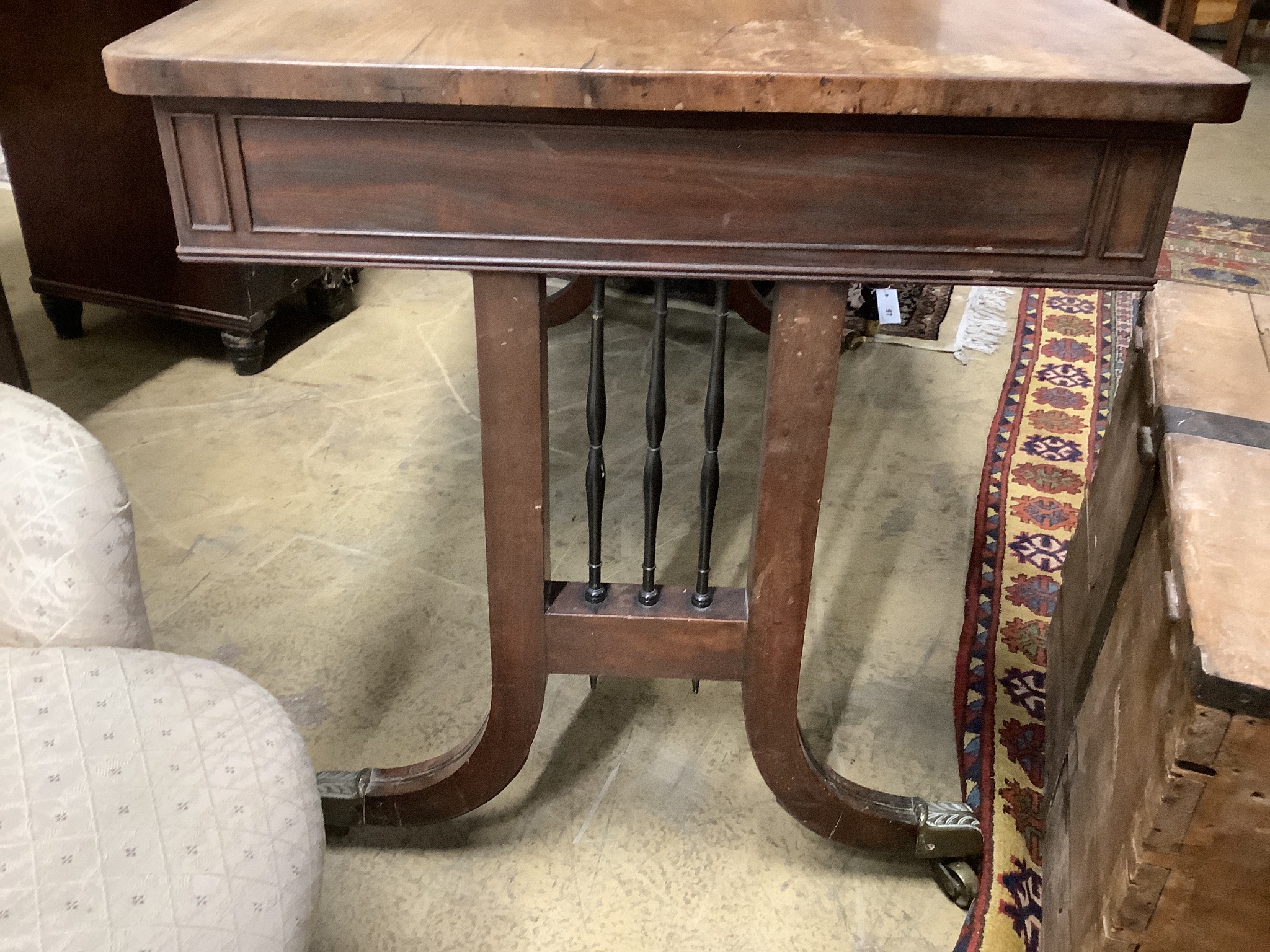 A Regency mahogany library table (a.f.), width 122cm, depth 68cm, height 73cm